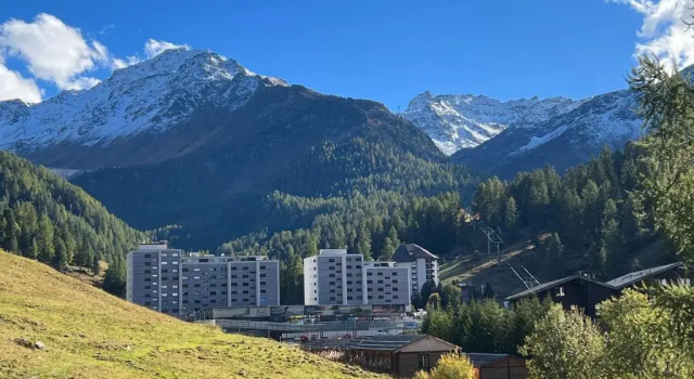 Апартаменты Ski in Ski Out Apartment Siviez