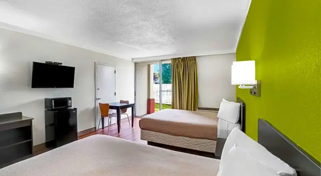 Четырёхместный номер Standard Motel 6 Lawrenceville, NJ