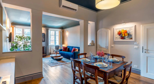 Florence Center 4 Bedrooms Apartment with Piazza Views. Piazza Pitti I, Забронировать Апартаменты/квартира Апартаменты Флоренции, рядом с Площадь Кафедрального собора, Апартаменты/квартира