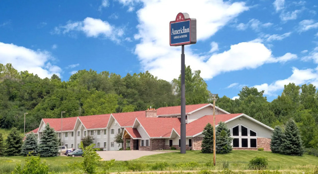 Люкс AmericInn by Wyndham Baldwin