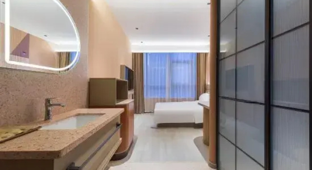 Young Hotel, Book Hotel Hoteller i Beijing Province med parkering, Parkering