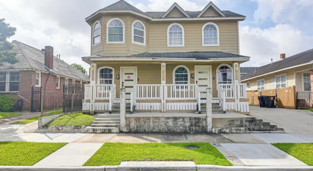 Walk to Shops & Dining: Modern Houston Apt!, 预订 公寓 休斯顿 Texas Gulf Coast