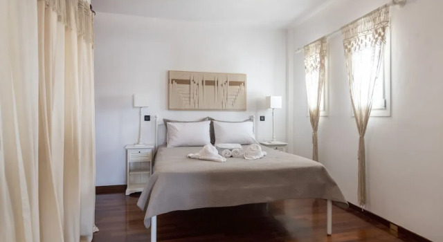 Vagia Calm House 2, Prenota Appartamento Hotel a Paro con parcheggio, Parcheggio