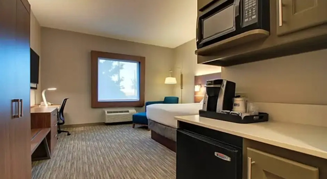 Run of House Holiday Inn Express Hotel & Suites Vernon College Area by IHG
