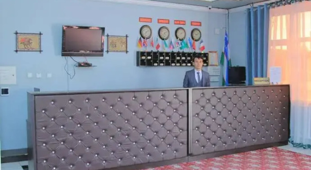 Hotel Adras
