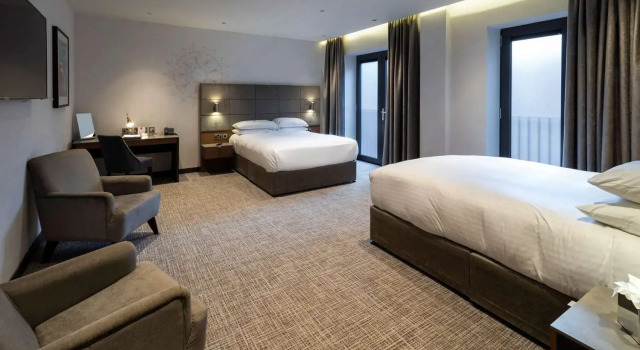 Двухместный номер Standard DoubleTree by Hilton Belfast City Ten Square