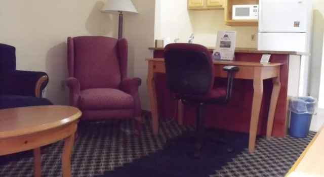 Люкс Americas Best Value Inn Three Rivers