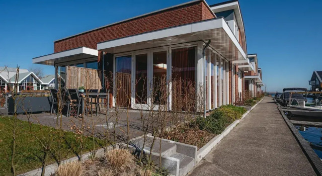 Коттедж Beautiful House With AC, in the Port of Uitgeest