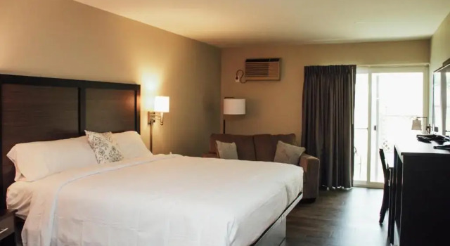 Номер Standard Country Squire Inn and Suites
