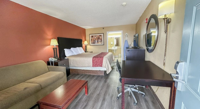 Двухместный номер Standard Garden Inn & Suites