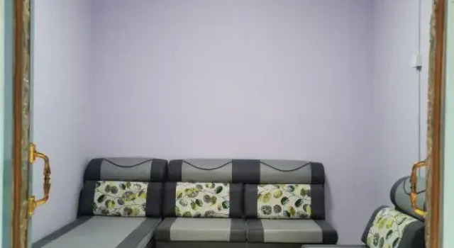 Кровать в общем номере (мужской номер) Zhuolan Homestay (Kashgar Wanda Plaza)