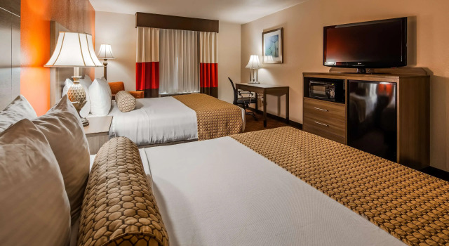 Четырёхместный номер Standard Best Western PLUS Memorial Inn