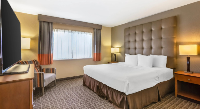 Двухместный люкс Best Western Plus Scottsdale Thunderbird Suites