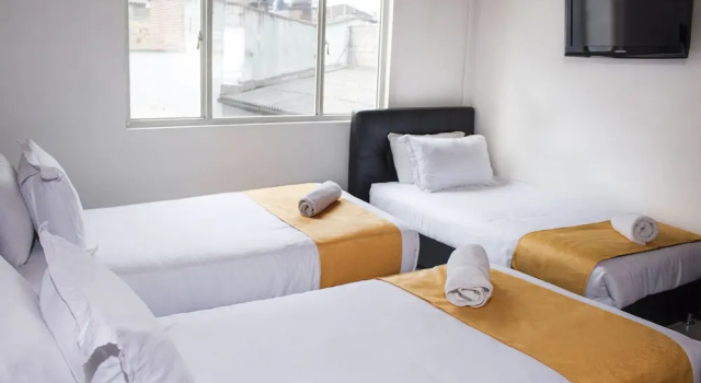 Трёхместный номер Standard Hotel Normandia Gold