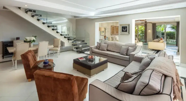 Cubo's Luxury Beach Front Duplex Puerto Banús