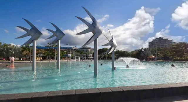 Privately Owned Hotel Room by Cairns Marina 222