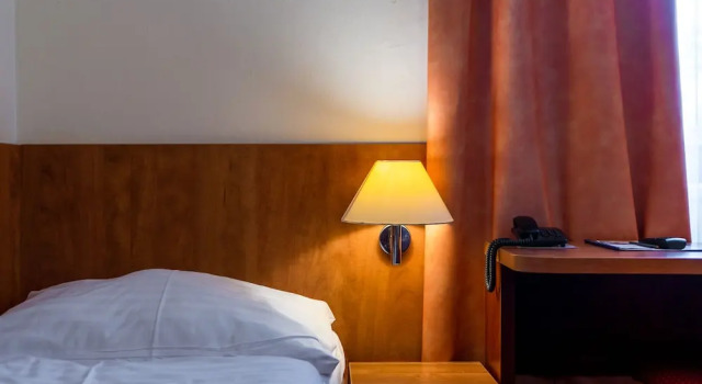 Одноместный номер Standard с балконом Hotel Grand