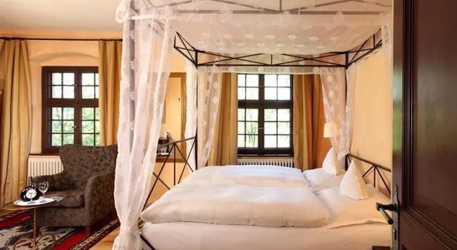 Hotel Burg Wernberg, Reservar Hotel Wernberg-Koblitz Upper Palatinate Forest