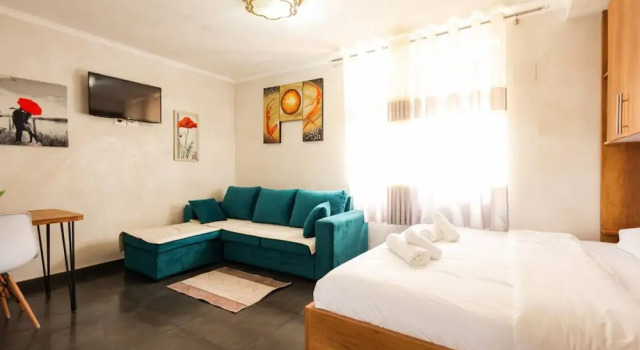 Palace Coast Apartment, Rezerwuj Apartament Hotele w Durres County z parkingiem, Parking