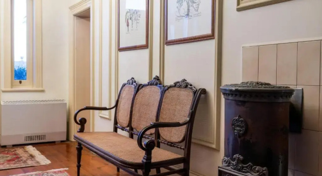 Colhurst House, Book Guesthouse Mount Gambier 