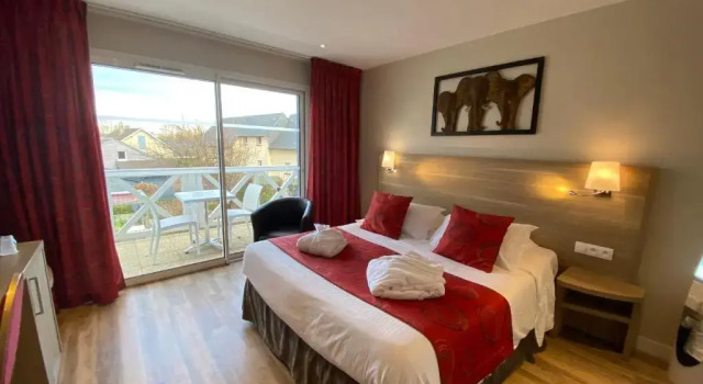 Номер Comfort Contact hôtel - Hôtel Les Bleuets & SPA