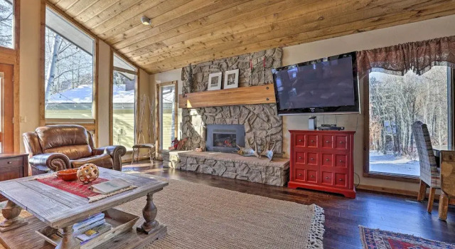 Serene Ski Retreat - 3 Miles to Sun Valley Resort!, Rezerwuj Hotel Sun Valley Idaho