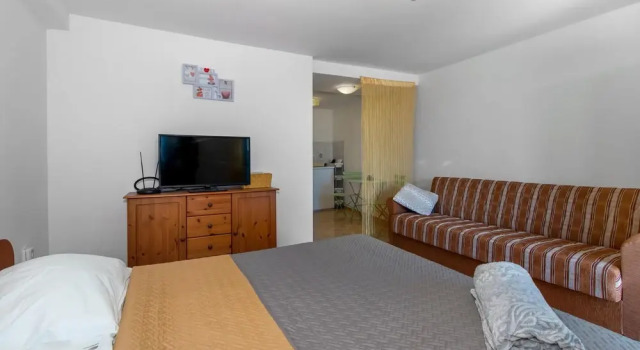 Beautiful Apartment in Jadranovo With Wifi, Забронировать Апартаменты/квартира Ядраново Приморско-Горанская жупания