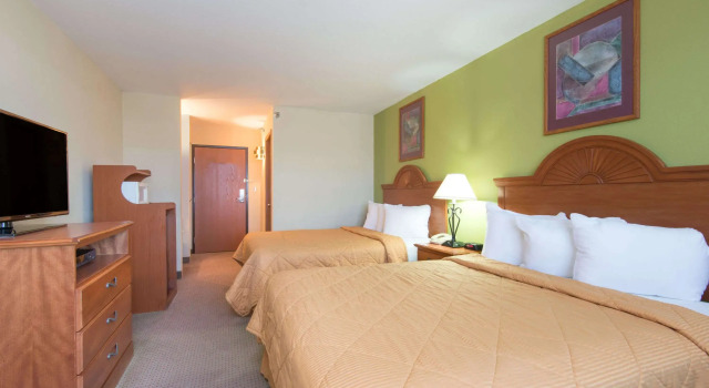 Четырёхместный номер Standard Knights Inn Gallup at 3208 W Hwy 66
