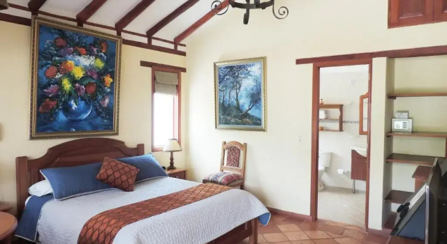 Полулюкс Hotel Villa Cristina