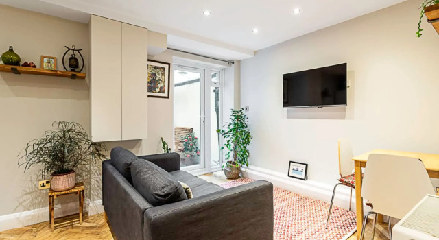 Cosy Garden Flat in Prestigious Residential Area, Varaa Huoneisto Asunnot kohteessa Merseyside, Huoneisto