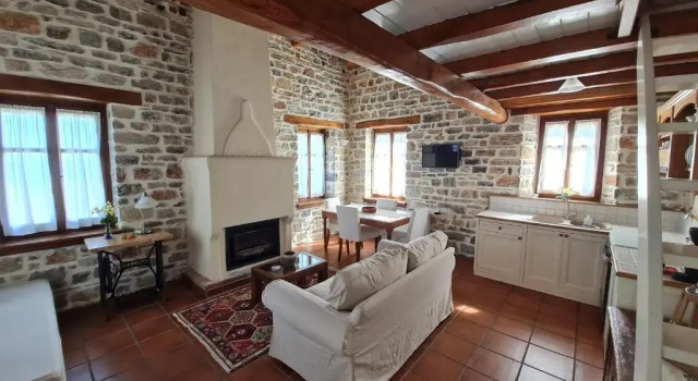 Amanita Guesthouse, Rezerwuj Hotel Hotele w Pelion z parkingiem, Parking