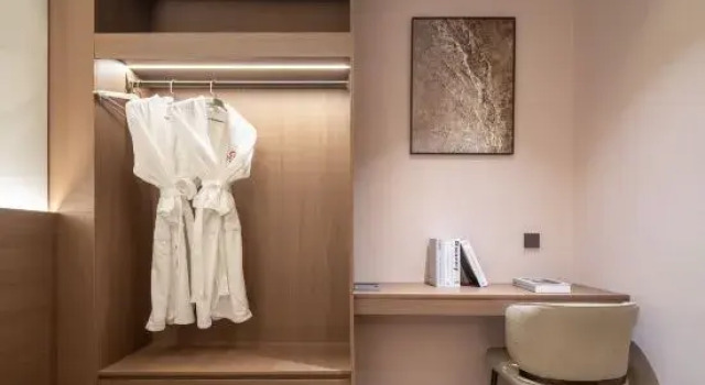 Люкс Deluxe Gelaimu Hotel (Qujing Shizong)