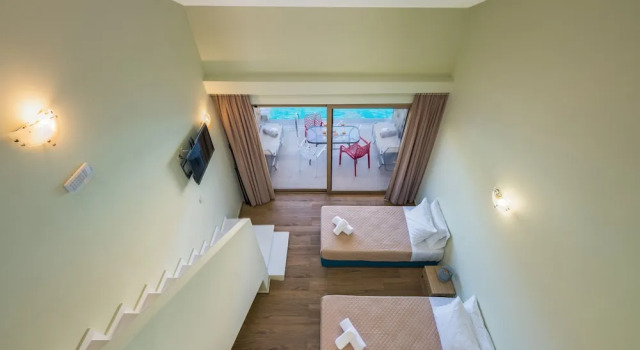 Люкс Deluxe Kozanos Suites with Private Pool