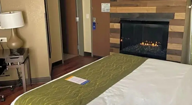 Номер Standard Comfort Inn Connellsville Riverview
