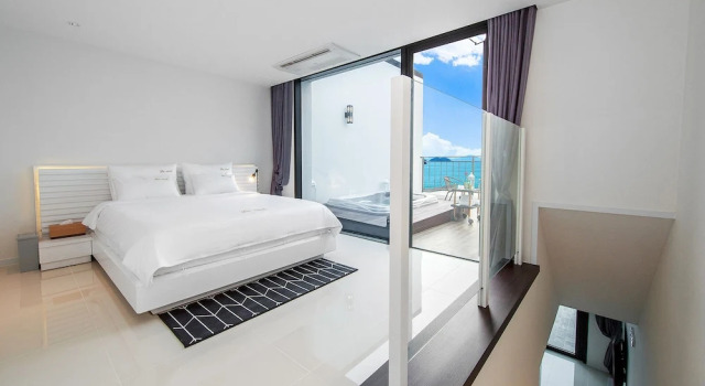 Le Ciel Pool Villa Pension