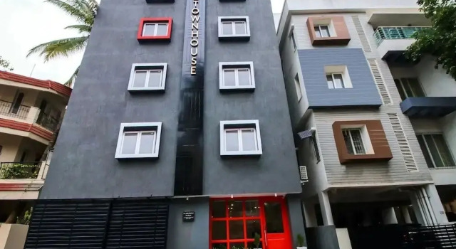 OYO Townhouse 121 Kormangala 5th Block, Забронировать Отель Отели Бангалора с завтраком, рядом с Торговый центр The Forum, Завтраки