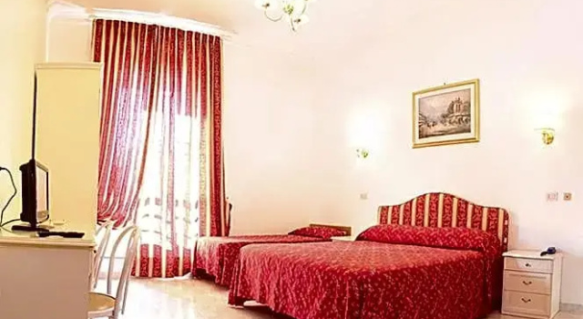 Четырёхместный номер Standard Hotel Euro Quiris