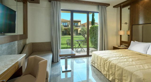Mediterranean Village, Rezervați Stațiune Hoteluri în Korinos cu parcare, Parcare