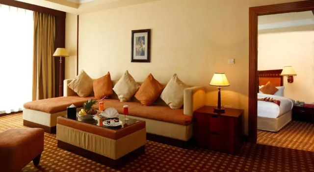 Двухместный люкс Business Ramada by Wyndham Riyadh