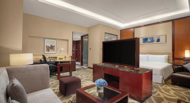 Двухместный полулюкс Crowne Plaza Tianjin Binhai Center by IHG