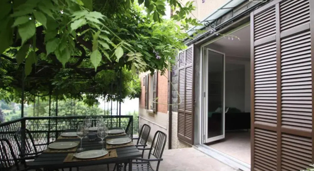Villa Lina Apartment, Prenota Appartamento Hotel a Como con parcheggio, Parcheggio