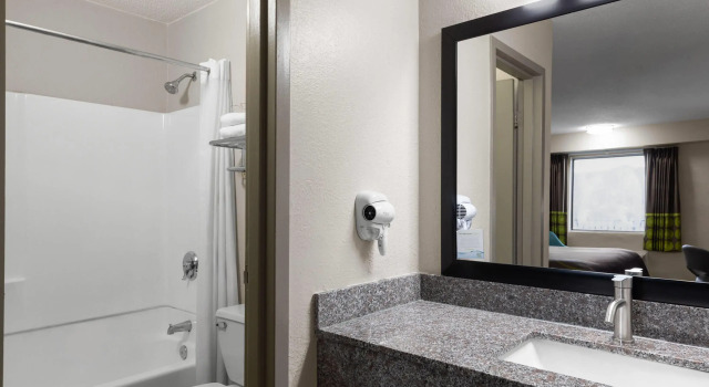 Super 8 By Wyndham Charleston WV