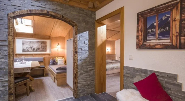 Ferienhaus Waidmannsruh, Prenota Hotel Hotel a Tirolo con parcheggio, Parcheggio