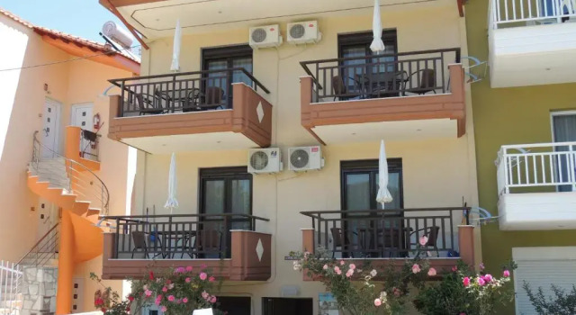 Студия Malamatenia House