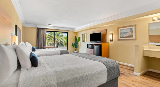 Travelodge by Wyndham San Clemente Beach