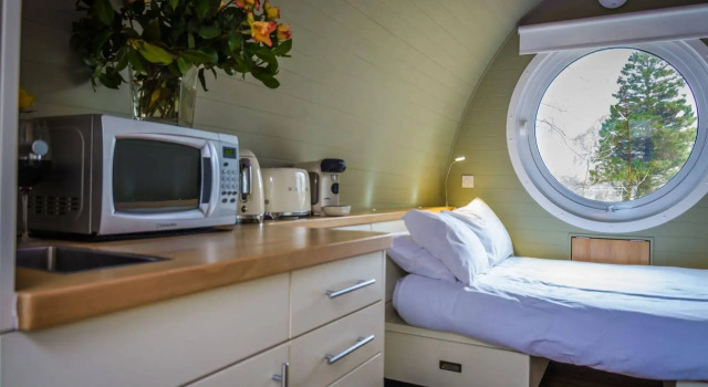 RiverBeds Lodges with Hot Tubs
