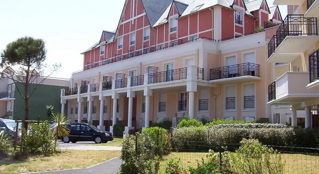 Residence Port Guillaume, Dives sur Mer, Забронировать Отель Див-сюр-Мер 