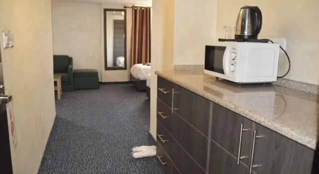 Трёхместный номер Standard Olive Hotel Amman