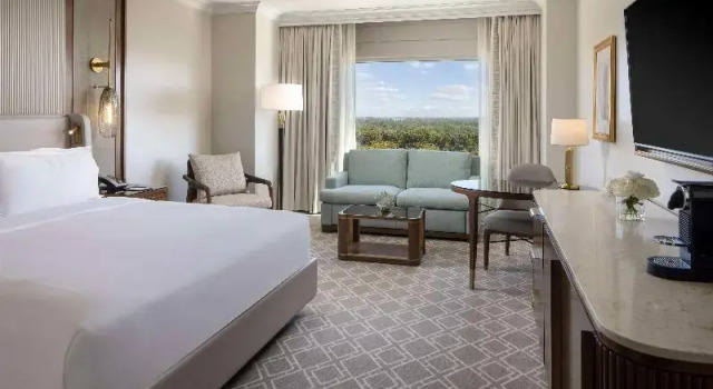 Двухместный номер Deluxe с красивым видом из окна Waldorf Astoria Orlando - An Official Walt Disney World Hotel