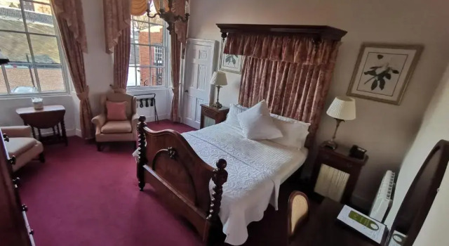 Полулюкс Diglis House Hotel